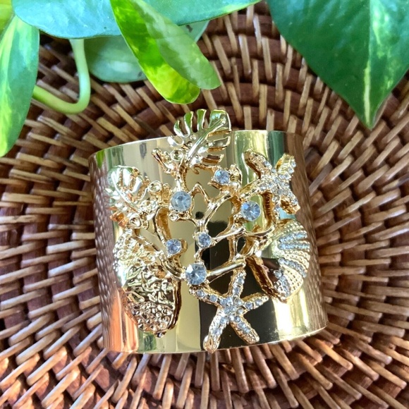 Lilly Pulitzer Cuff Bracelet NWT STUNNING RARE ⭐️NWT - STARFISH SEASHELL GOLD - Picture 9 of 14